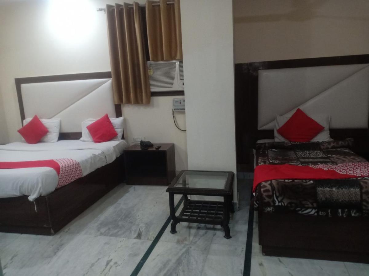 Hotel Clayton Near Igi Airport Delhi New Delhi Bagian luar foto