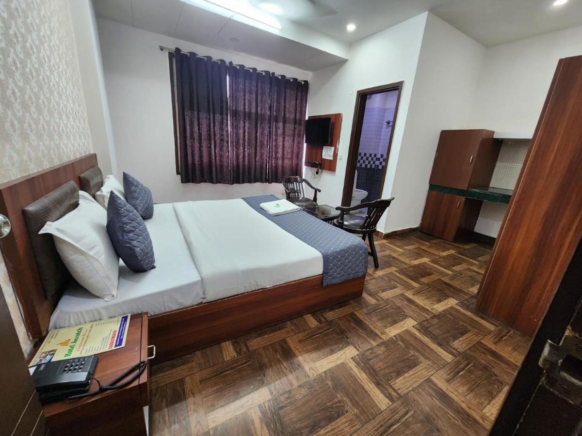 Hotel Clayton Near Igi Airport Delhi New Delhi Bagian luar foto
