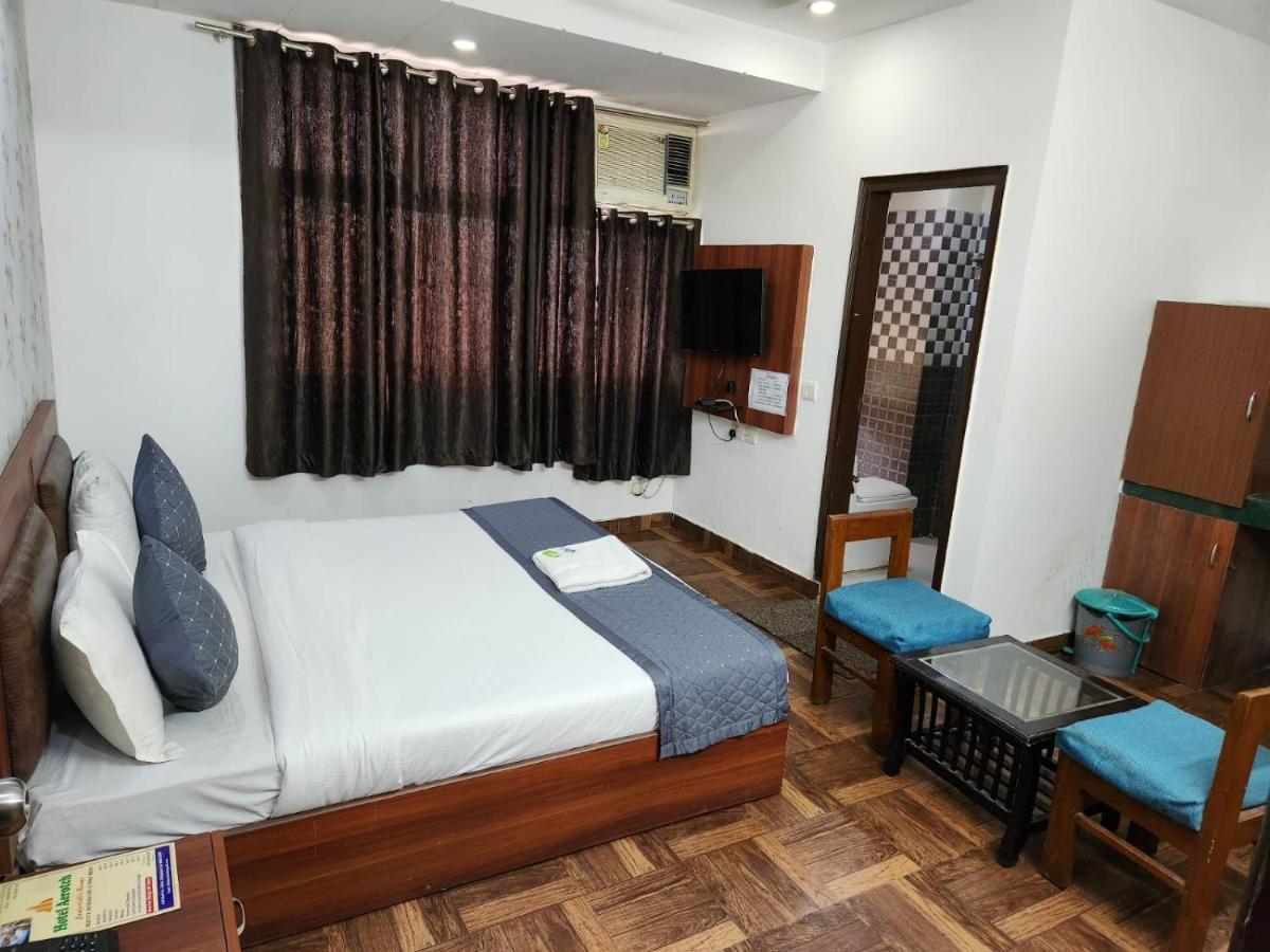 Hotel Clayton Near Igi Airport Delhi New Delhi Bagian luar foto