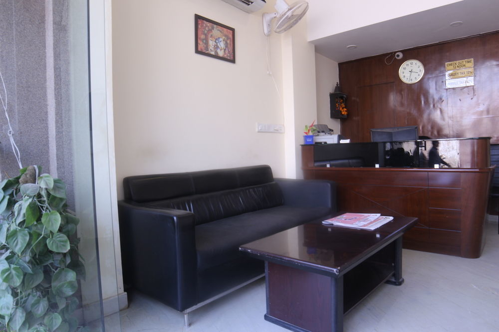 Hotel Clayton Near Igi Airport Delhi New Delhi Bagian luar foto