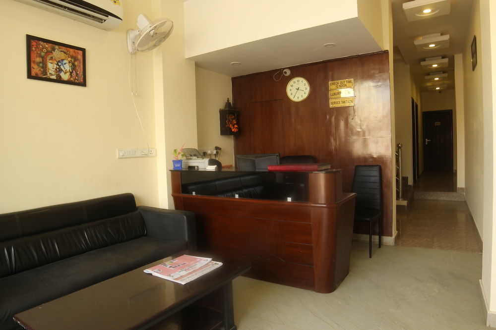 Hotel Clayton Near Igi Airport Delhi New Delhi Bagian luar foto