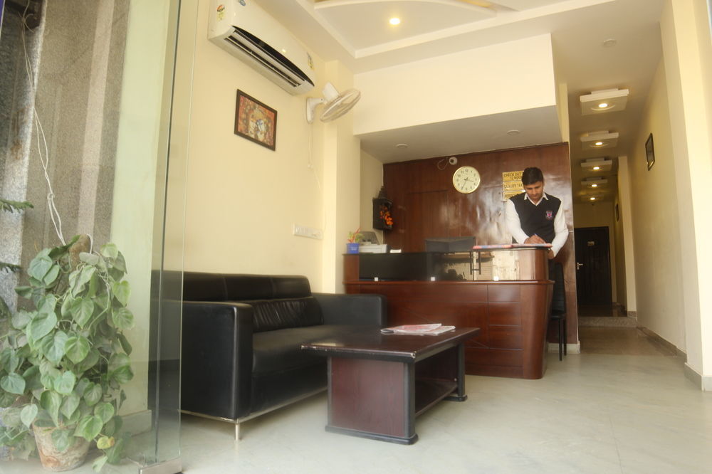 Hotel Clayton Near Igi Airport Delhi New Delhi Bagian luar foto
