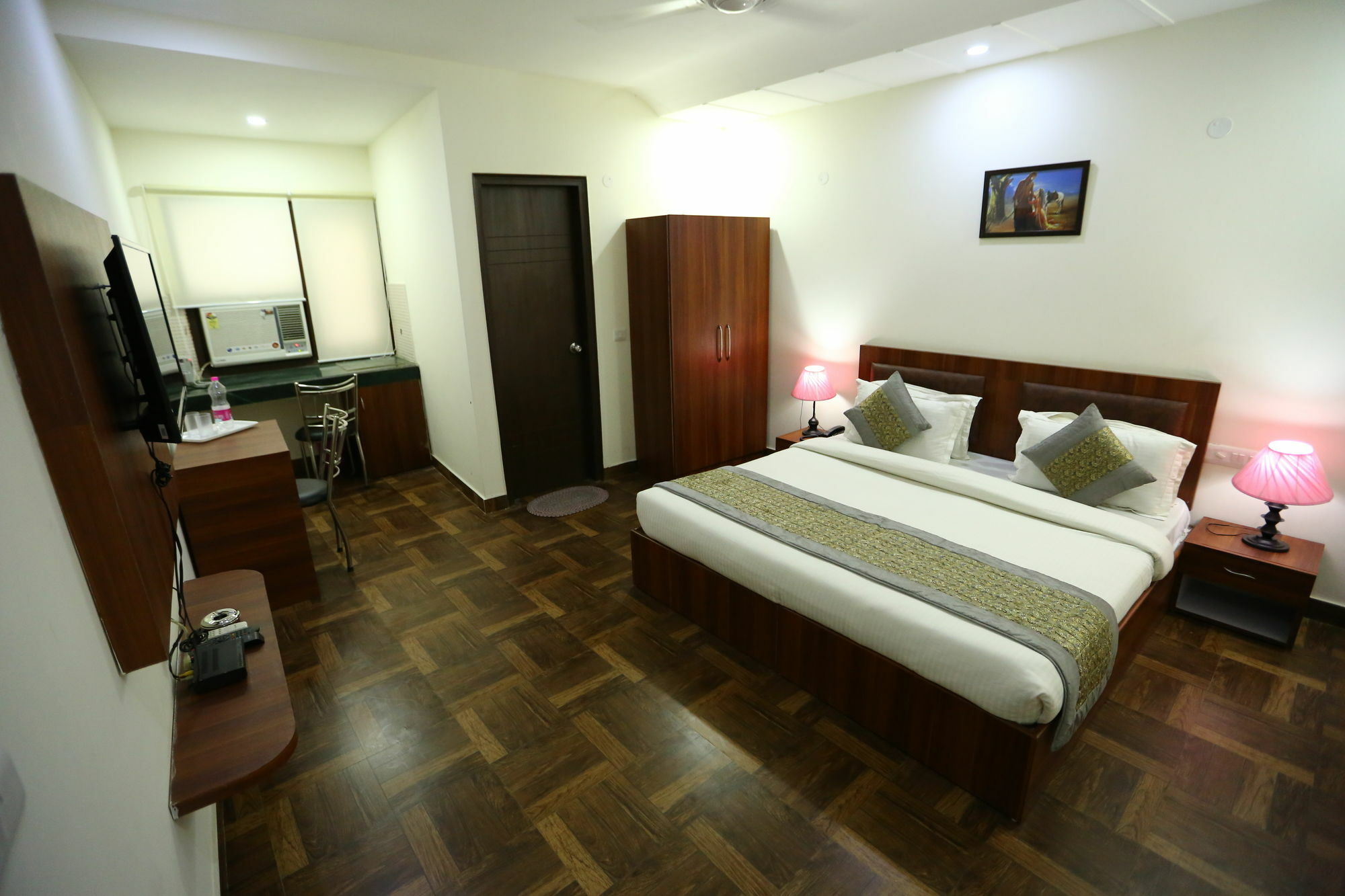 Hotel Clayton Near Igi Airport Delhi New Delhi Bagian luar foto