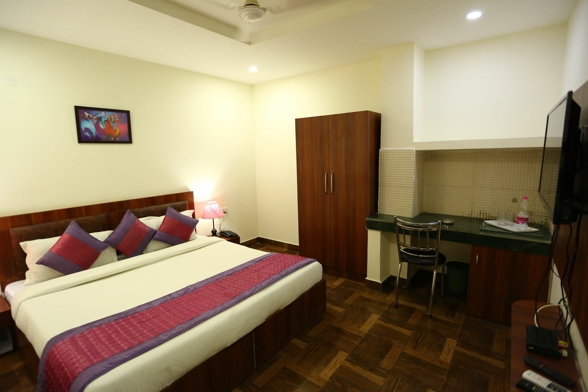 Hotel Clayton Near Igi Airport Delhi New Delhi Bagian luar foto