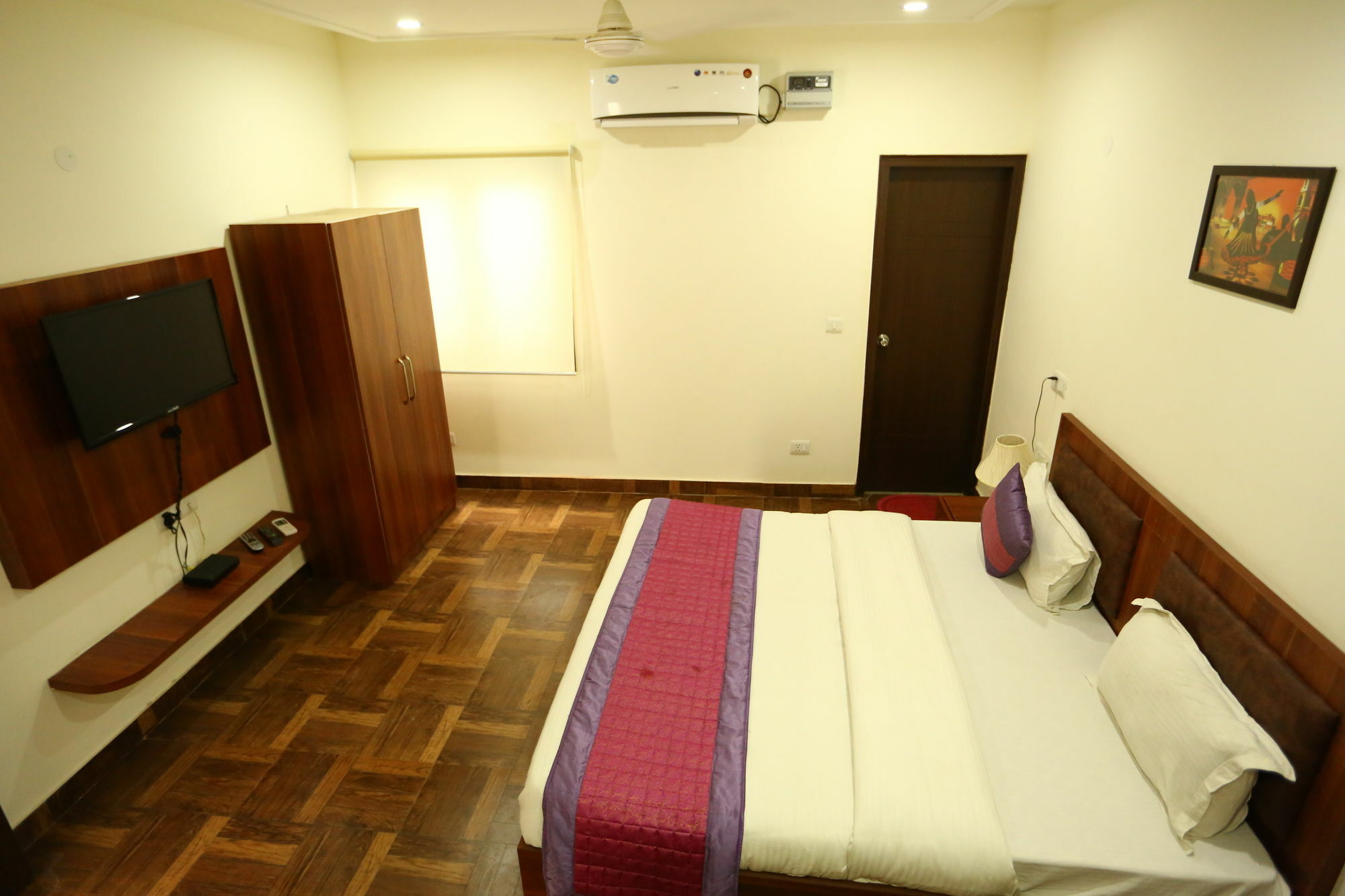 Hotel Clayton Near Igi Airport Delhi New Delhi Bagian luar foto